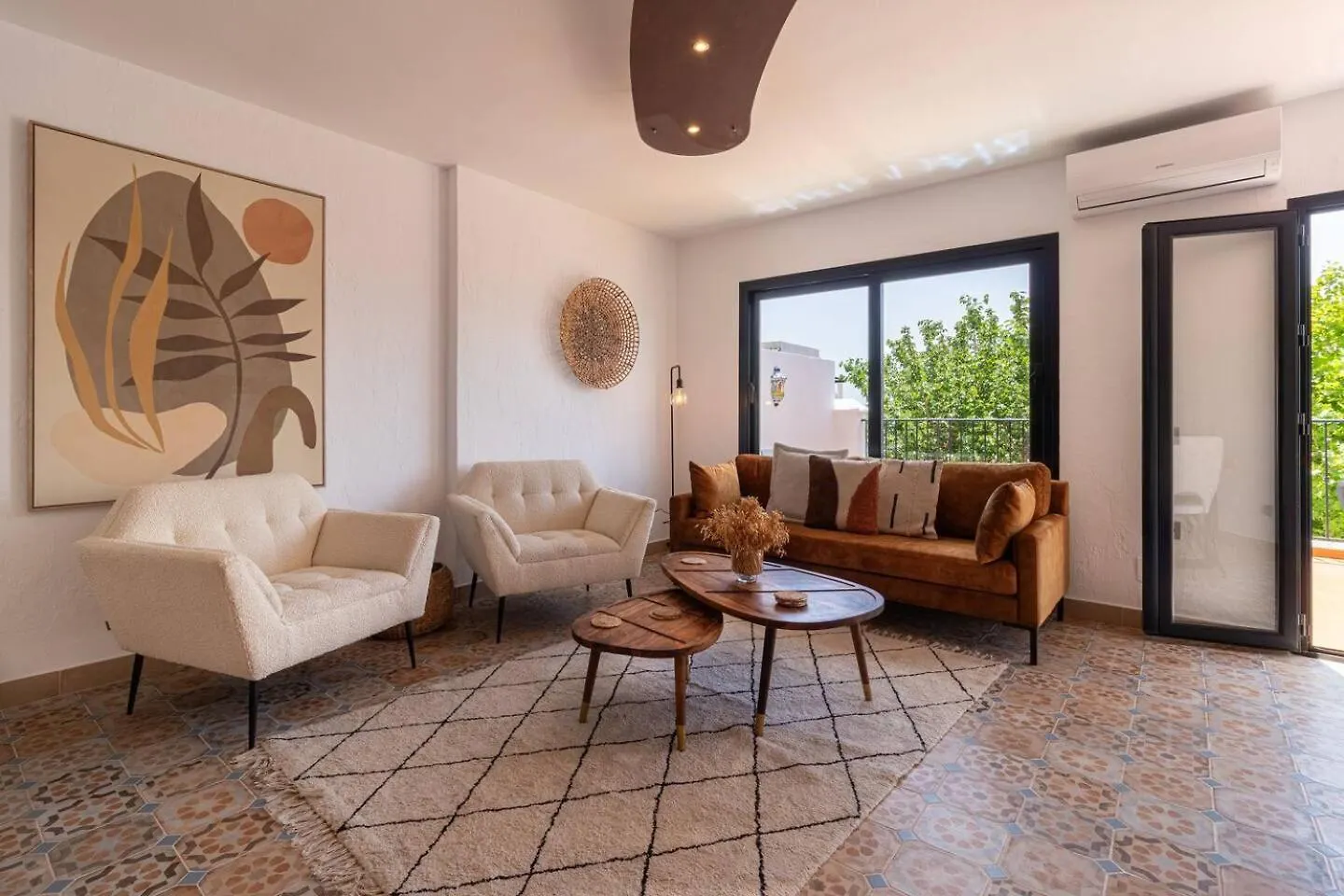 Feriehus New Renovated Central Apartment With Modern Touch Mijas